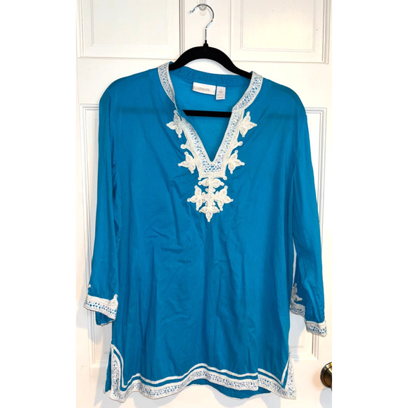 Chico’s Blue Turquoise Tunic Top Women’s Sz 2 L Sequin 3/4 Sleeve Resort Coastal - Picture 1 of 7
